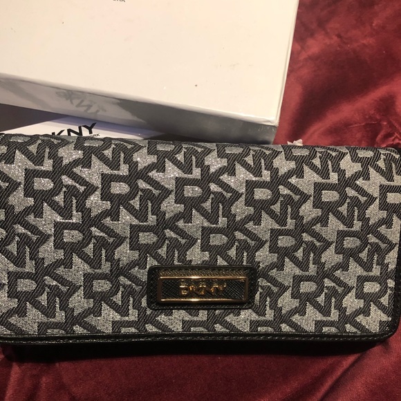 Wallet - Picture 4 of 8